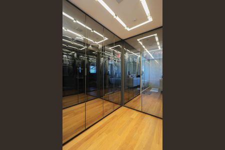 Apartamento à venda com 90m², 1 quarto e 2 vagas Apartamento à venda com 90m², 1 quarto e 2 vagasCloset da suíte