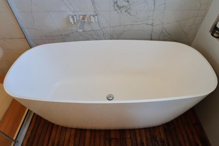 Apartamento à venda com 90m², 1 quarto e 2 vagas Apartamento à venda com 90m², 1 quarto e 2 vagasBanheiro da suíte