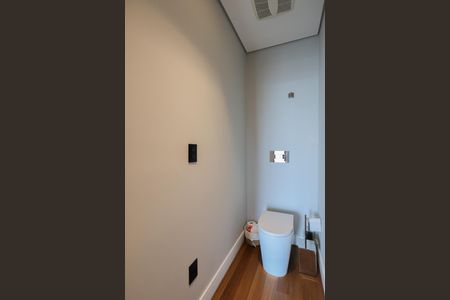 Apartamento à venda com 90m², 1 quarto e 2 vagas Apartamento à venda com 90m², 1 quarto e 2 vagasBanheiro da suíte