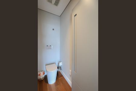 Apartamento à venda com 90m², 1 quarto e 2 vagas Apartamento à venda com 90m², 1 quarto e 2 vagasBanheiro da suíte