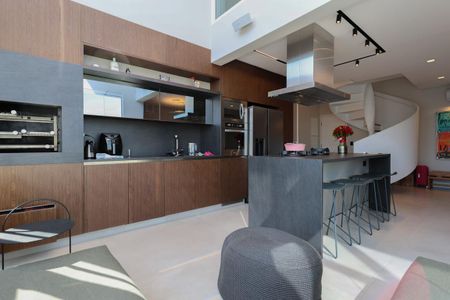 Apartamento à venda com 90m², 1 quarto e 2 vagas Apartamento à venda com 90m², 1 quarto e 2 vagasVaranda gourmet