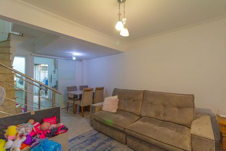 Casa de condomínio à venda com 70m², 2 quartos e 2 vagasSala