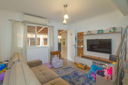 Casa de condomínio à venda com 70m², 2 quartos e 2 vagasSala