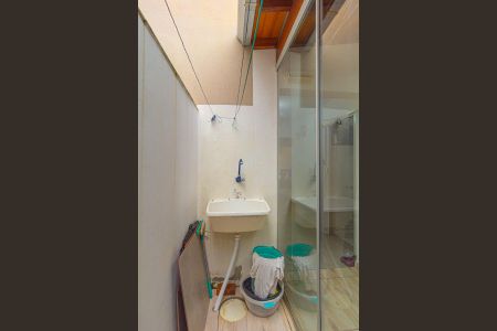 Casa de condomínio à venda com 70m², 2 quartos e 2 vagasÁrea de Serviço