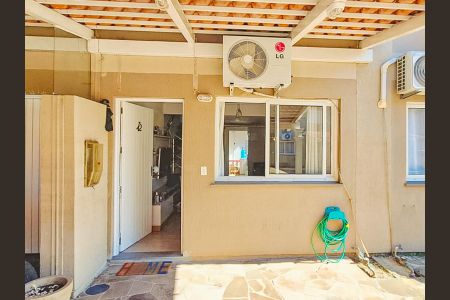 Casa de condomínio à venda com 70m², 2 quartos e 2 vagasFachada do imóvel 