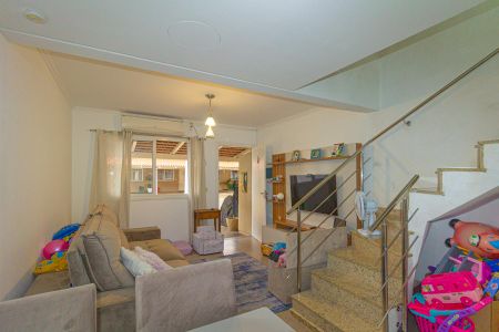 Casa de condomínio à venda com 70m², 2 quartos e 2 vagasSala