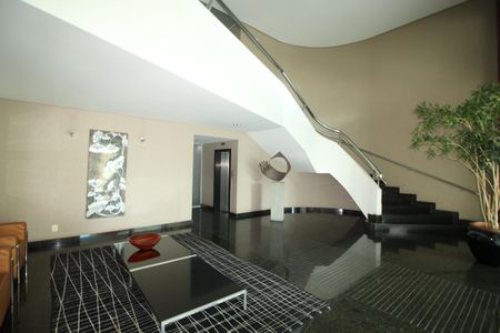 Apartamento à venda com 261m², 4 quartos e 4 vagasHall social