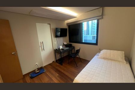 Apartamento à venda com 261m², 4 quartos e 4 vagasQuarto