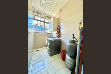 Apartamento para alugar com 67m², 3 quartos e 1 vagaÁrea de Serviço