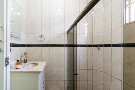 Casa à venda com 190m², 2 quartos e 2 vagasBanheiro Social