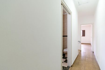 Casa à venda com 190m², 2 quartos e 2 vagasCorredor