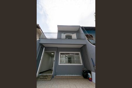 Casa à venda com 190m², 2 quartos e 2 vagasFachada