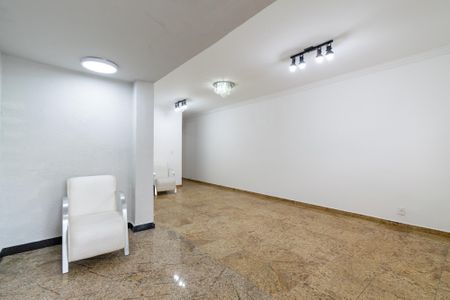 Casa à venda com 190m², 2 quartos e 2 vagasSala