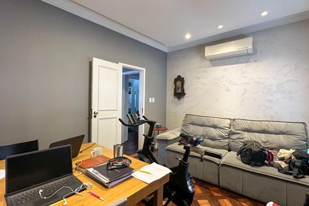 Apartamento à venda com 196m², 4 quartos e 1 vaga Apartamento à venda com 196m², 4 quartos e 1 vagaQuarto 04