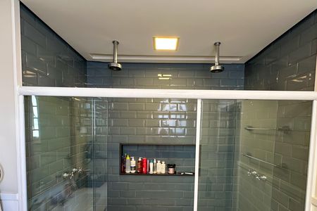 Apartamento à venda com 196m², 4 quartos e 1 vaga Apartamento à venda com 196m², 4 quartos e 1 vagaSuíte