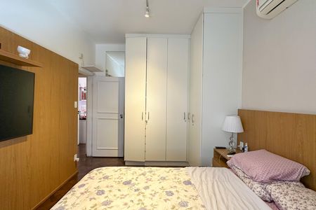 Apartamento à venda com 196m², 4 quartos e 1 vaga Apartamento à venda com 196m², 4 quartos e 1 vagaSuíte