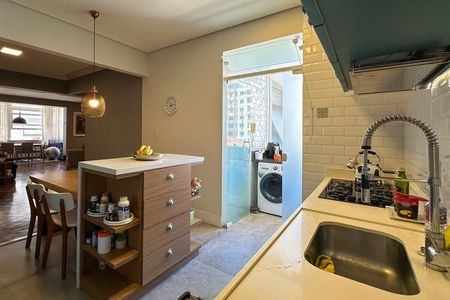 Apartamento à venda com 196m², 4 quartos e 1 vaga Apartamento à venda com 196m², 4 quartos e 1 vagaSala/Cozinha