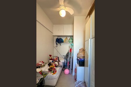 Apartamento à venda com 196m², 4 quartos e 1 vaga Apartamento à venda com 196m², 4 quartos e 1 vagaQuarto de Serviço