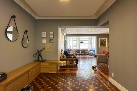 Apartamento à venda com 196m², 4 quartos e 1 vaga Apartamento à venda com 196m², 4 quartos e 1 vagaSala