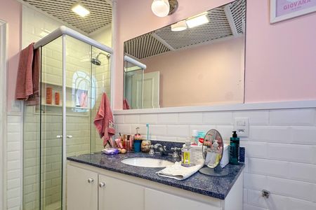 Apartamento à venda com 196m², 4 quartos e 1 vaga Apartamento à venda com 196m², 4 quartos e 1 vagaBanheiro Social