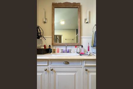 Apartamento à venda com 196m², 4 quartos e 1 vaga Apartamento à venda com 196m², 4 quartos e 1 vagaSuíte