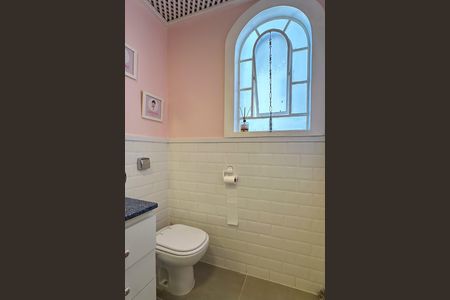 Apartamento à venda com 196m², 4 quartos e 1 vaga Apartamento à venda com 196m², 4 quartos e 1 vagaBanheiro Social