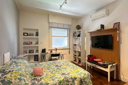 Apartamento à venda com 196m², 4 quartos e 1 vaga Apartamento à venda com 196m², 4 quartos e 1 vagaQuarto 01