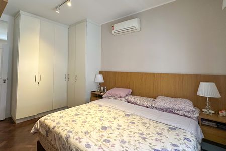 Apartamento à venda com 196m², 4 quartos e 1 vaga Apartamento à venda com 196m², 4 quartos e 1 vagaSuíte