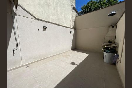 Casa para alugar com 91m², 2 quartos e 1 vaga Casa para alugar com 91m², 2 quartos e 1 vagaQuintal