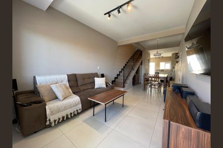 Casa para alugar com 91m², 2 quartos e 1 vaga Casa para alugar com 91m², 2 quartos e 1 vagaSala
