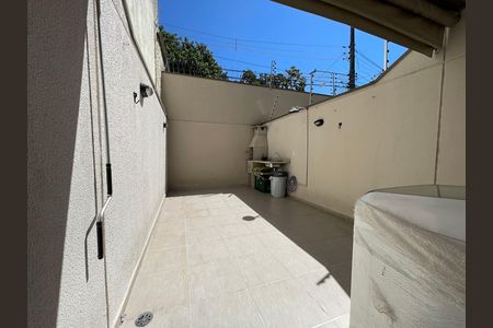 Casa para alugar com 91m², 2 quartos e 1 vaga Casa para alugar com 91m², 2 quartos e 1 vagaQuintal