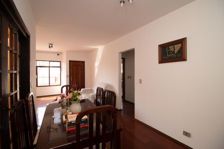 Casa à venda com 250m², 5 quartos e 5 vagasSala