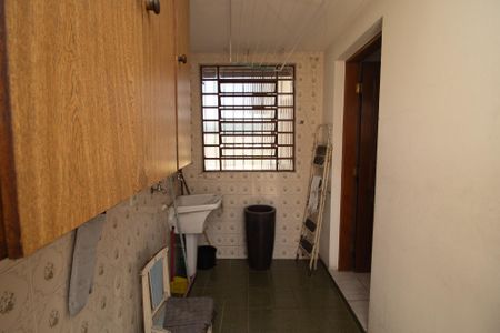 Casa à venda com 250m², 5 quartos e 5 vagasÁrea de Serviço