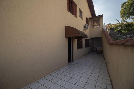 Casa à venda com 250m², 5 quartos e 5 vagasQuintal