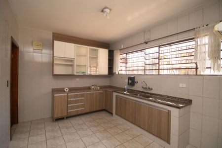 Casa à venda com 250m², 5 quartos e 5 vagasCozinha