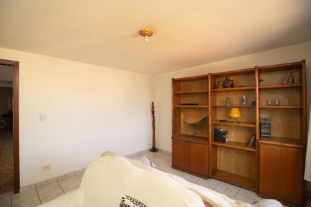 Casa à venda com 250m², 5 quartos e 5 vagasSala 2