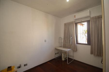 Casa à venda com 250m², 5 quartos e 5 vagasQuarto 1