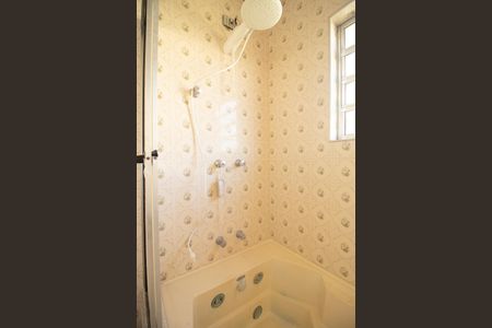 Casa à venda com 250m², 5 quartos e 5 vagasBanheiro 2