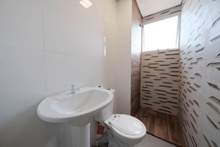 Apartamento para alugar com 45m², 2 quartos e sem vagaBanheiro