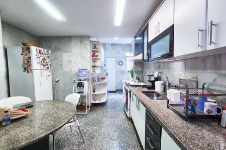 Apartamento à venda com 154m², 3 quartos e 1 vagaCozinha