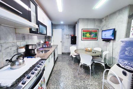Apartamento à venda com 154m², 3 quartos e 1 vagaCozinha