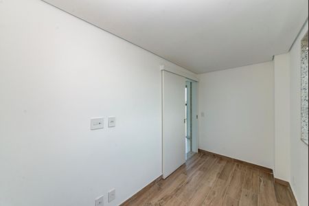 Apartamento à venda com 163m², 4 quartos e 3 vagas Apartamento à venda com 163m², 4 quartos e 3 vagasQuarto 4