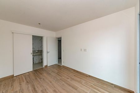 Apartamento à venda com 163m², 4 quartos e 3 vagas Apartamento à venda com 163m², 4 quartos e 3 vagasSuíte