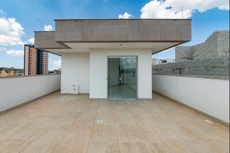 Apartamento à venda com 163m², 4 quartos e 3 vagas Apartamento à venda com 163m², 4 quartos e 3 vagasVaranda