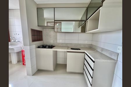 Apartamento à venda com 125m², 3 quartos e 2 vagasCozinha 