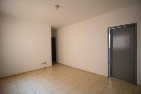 Apartamento para alugar com 70m², 2 quartos e 1 vagaSala