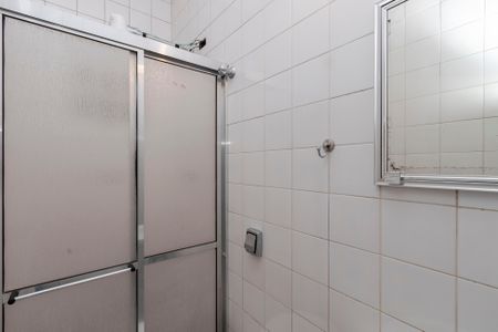 Casa à venda com 530m², 5 quartos e 4 vagas Casa à venda com 530m², 5 quartos e 4 vagasBanheiro de Serviço