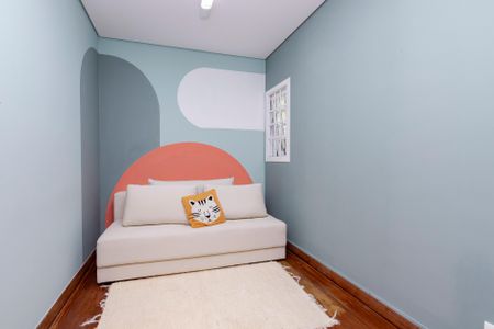 Casa à venda com 530m², 5 quartos e 4 vagas Casa à venda com 530m², 5 quartos e 4 vagasQuarto de Hospédes