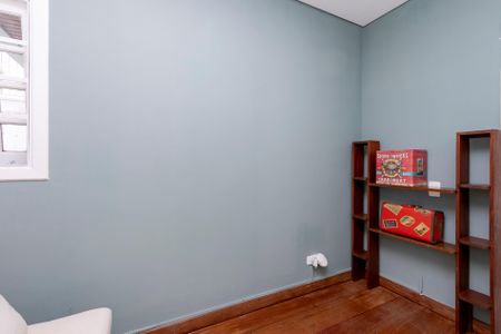 Casa à venda com 530m², 5 quartos e 4 vagas Casa à venda com 530m², 5 quartos e 4 vagasQuarto de Hospédes