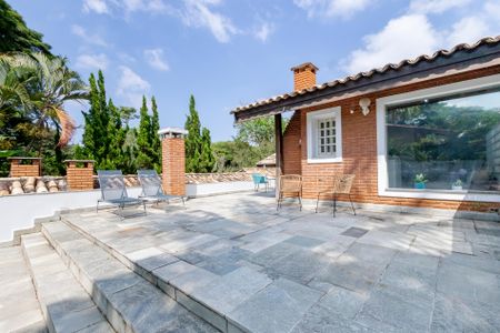 Casa à venda com 530m², 5 quartos e 4 vagas Casa à venda com 530m², 5 quartos e 4 vagasTerraço